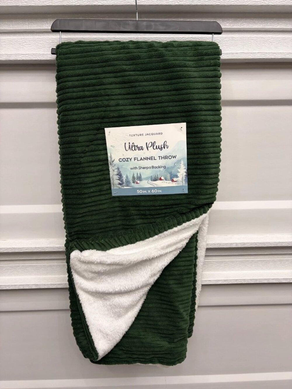 Ultra Plush Cozy Flannel Throw Sherpa Backing 50 x 60 Green White NEW